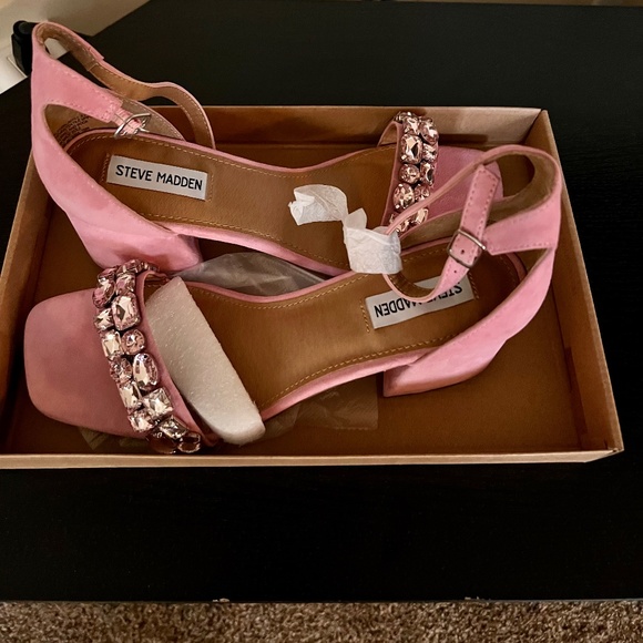 Steve Madden Malay in Pink Suede - Picture 4 of 5